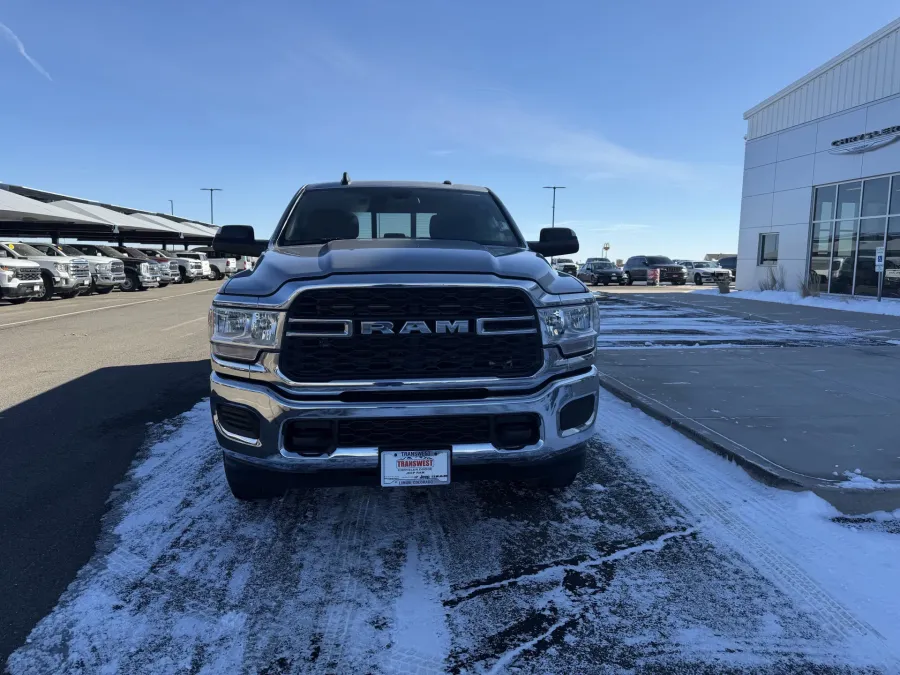 2021 RAM 2500 Tradesman | Photo 2 of 17