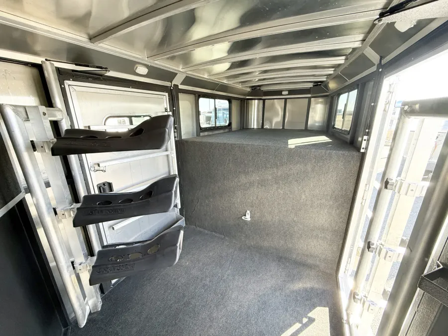 2025 Logan Coach Bullseye 4HGN | Photo 4 of 15