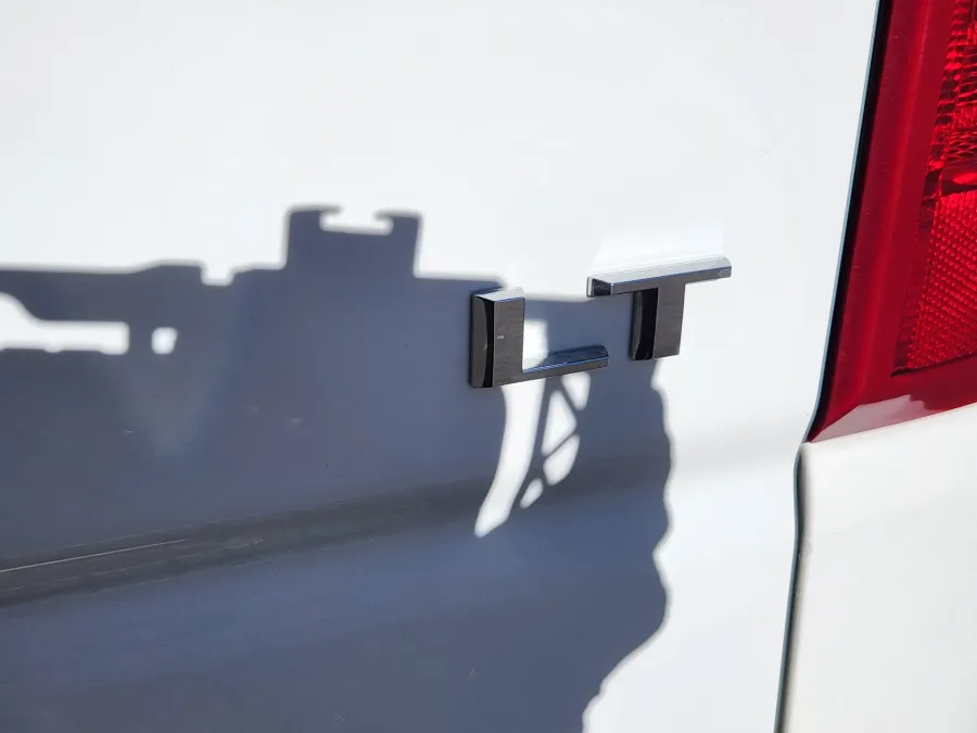 2021 Chevrolet Silverado 1500 LT | Photo 16 of 31