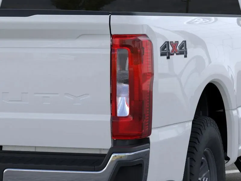 2026 Ford Super Duty F-350 | Photo 21 of 22