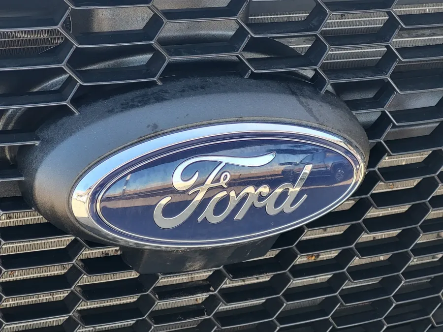 2023 Ford Transit Cutaway T350HD | Photo 10 of 25