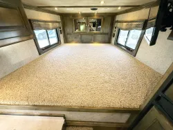 2017 Cimarron Norstar 4HLQ LQ | Thumbnail Photo 6 of 30