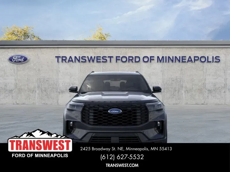 2026 Ford Explorer ST-Line | Photo 5 of 23