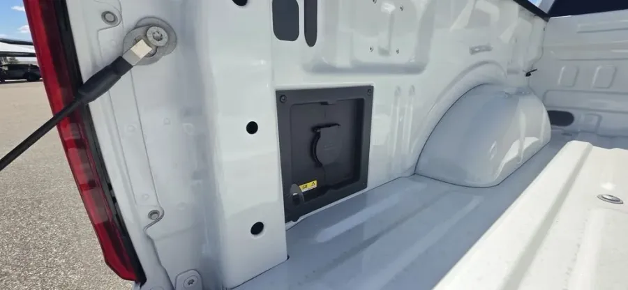 2026 Ford F-150 | Photo 9 of 34