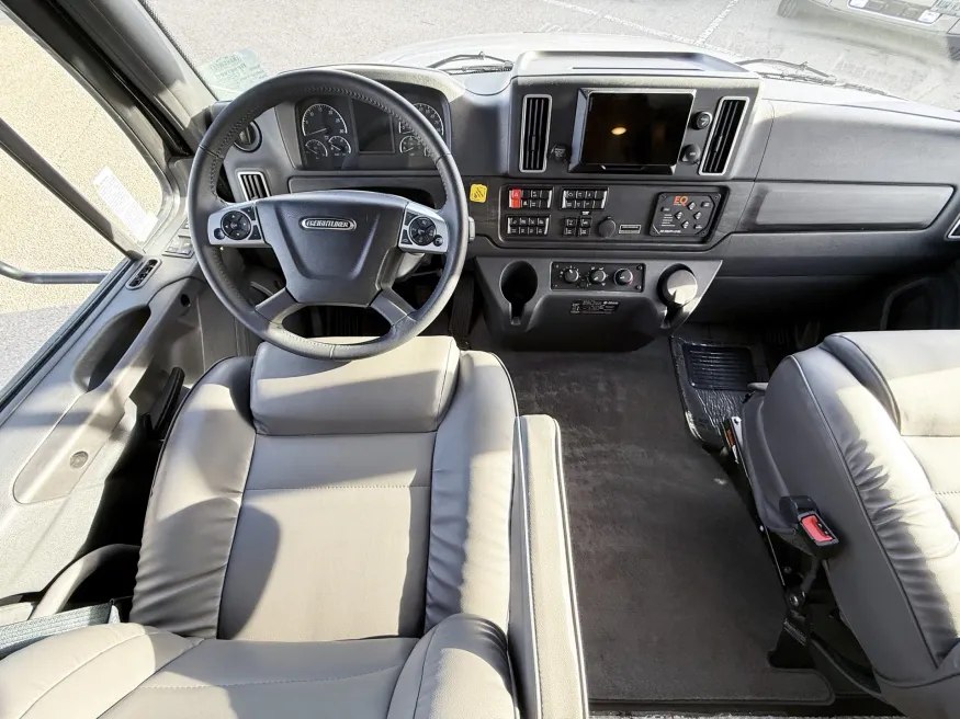 2026 Renegade Verona 40VBH | Photo 8 of 30