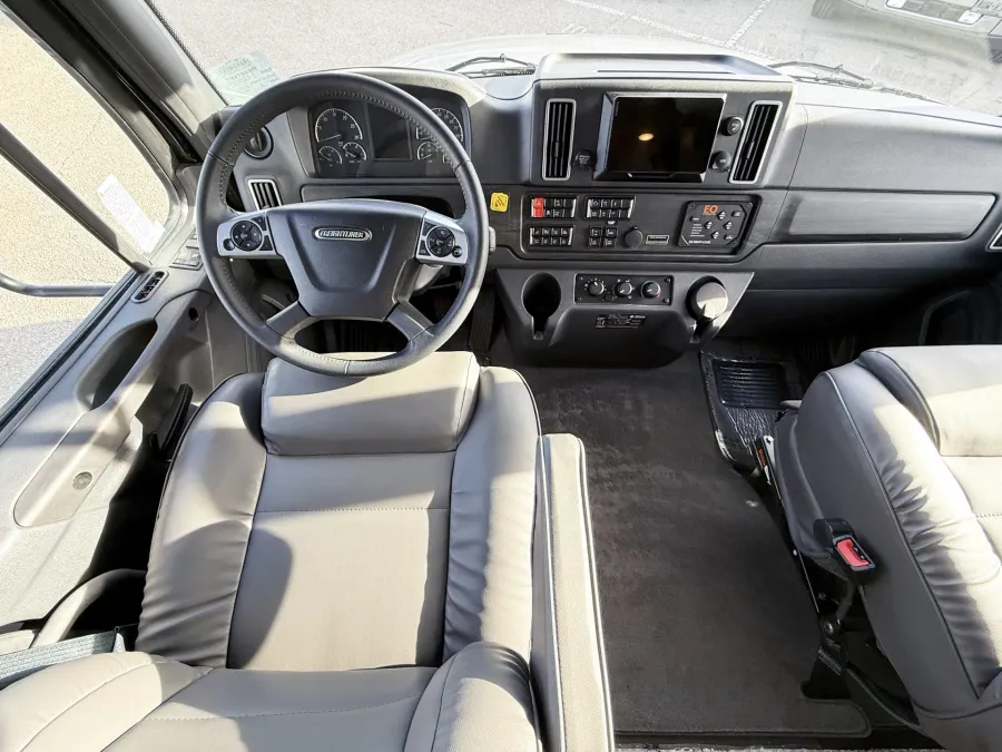 2026 Renegade Verona 40VBH | Photo 8 of 30