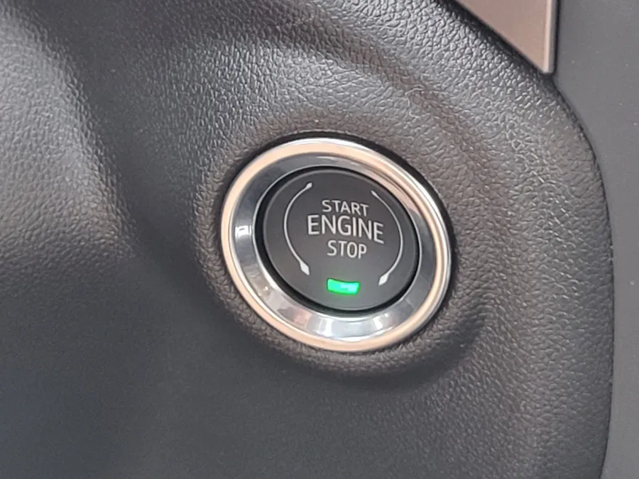 2026 GMC Sierra 3500HD Pro | Photo 16 of 23