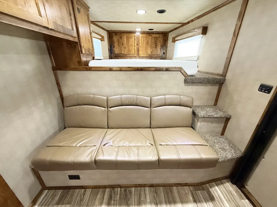 2026 Logan Coach Select 814 Stock Combo | Photo 7 of 25