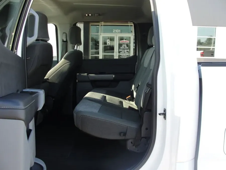 2024 Ford Super Duty F-250 XLT | Photo 26 of 36