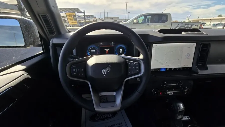 2025 Ford Bronco | Photo 12 of 28