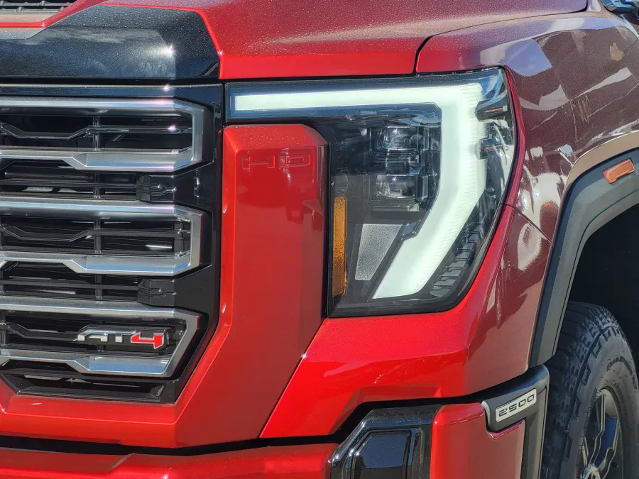 2026 GMC Sierra 2500HD AT4 | Photo 7 of 32