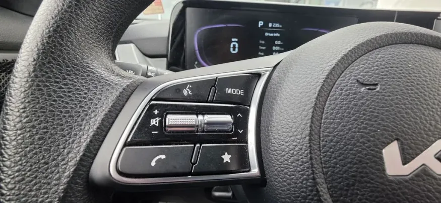 2026 Kia Seltos | Photo 14 of 27