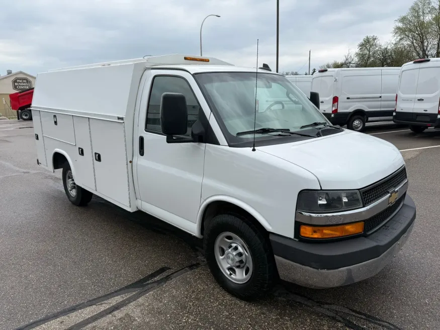 2018 Chevrolet Express 3500 Work Van | Photo 13 of 19