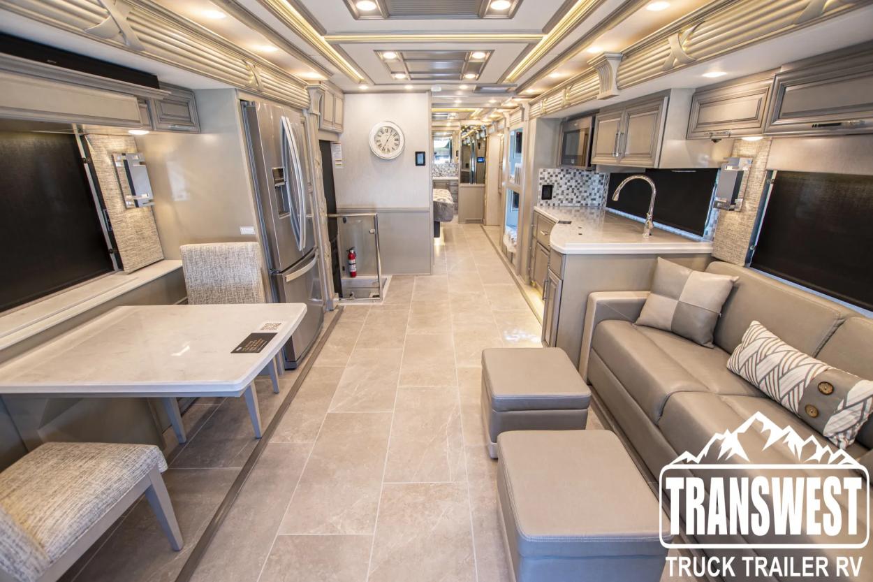 2023 Newmar Supreme Aire 4509 | Photo 2 of 45