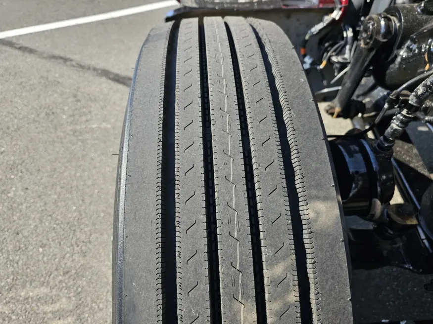 2024 Peterbilt 389 | Photo 7 of 15