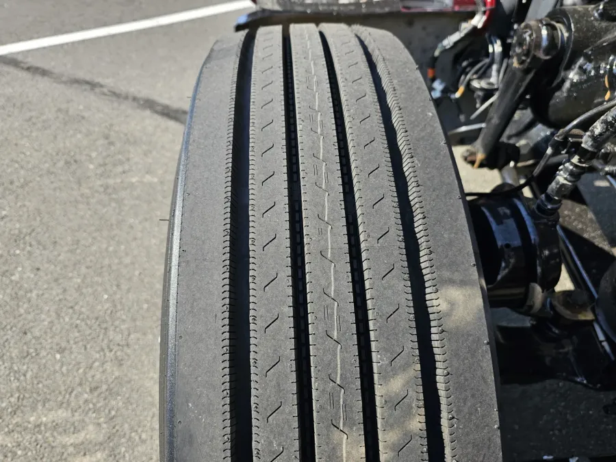 2024 Peterbilt 389 | Photo 7 of 15