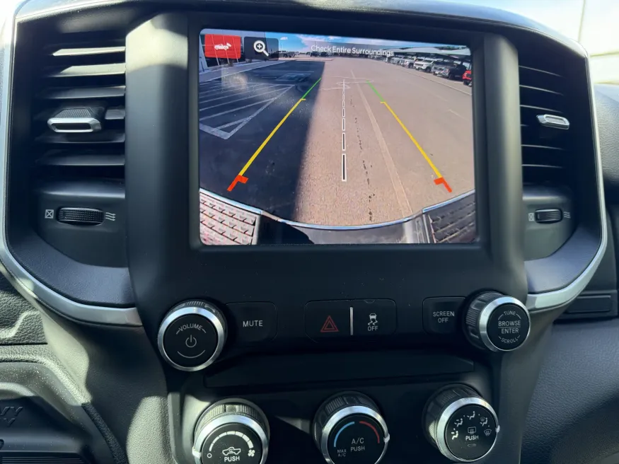 2022 RAM 2500 Big Horn | Photo 15 of 17