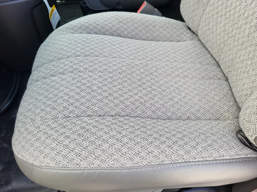 2025 GMC Savana Commercial Cutaway | Photo 17 of 20