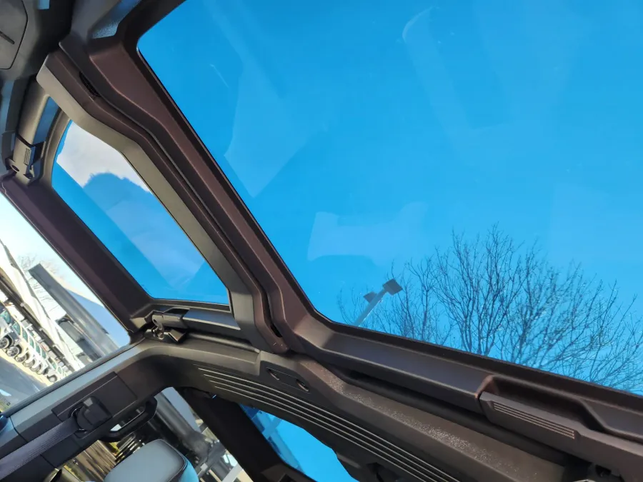 2024 GMC HUMMER EV SUV 3X | Photo 14 of 21