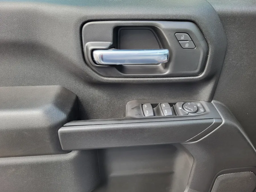 2026 GMC Sierra 2500HD Pro | Photo 18 of 24