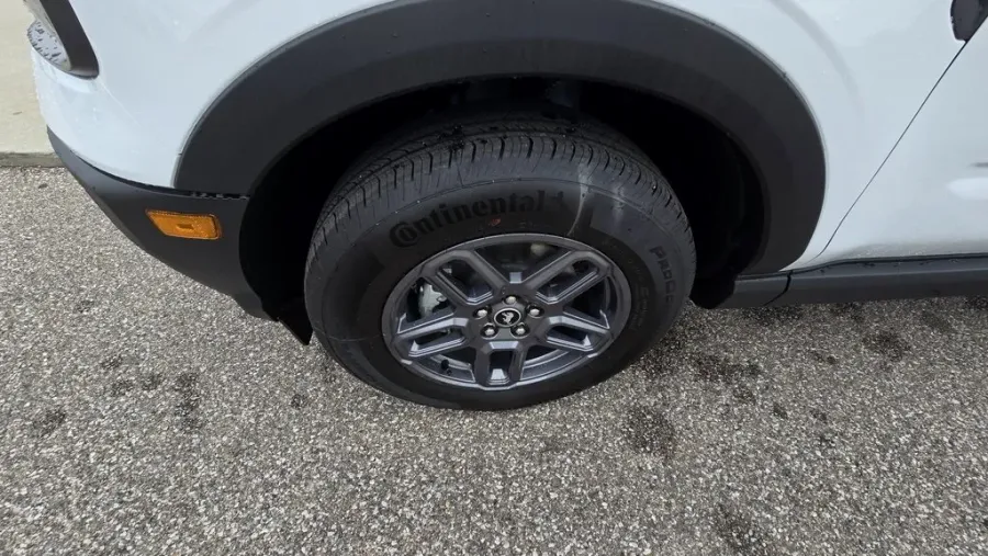 2025 Ford Bronco Sport | Photo 9 of 28