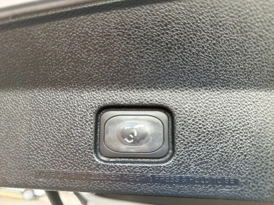 2016 Ford Explorer Limited | Photo 10 of 24