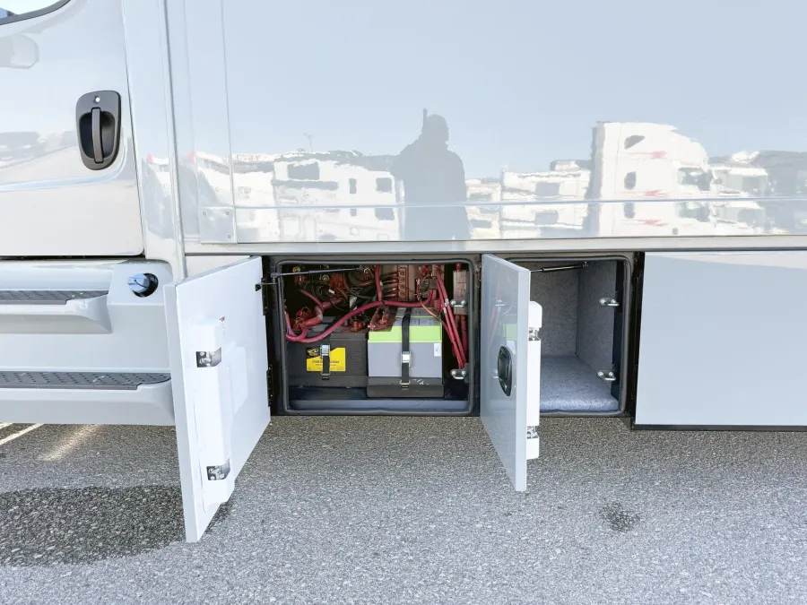 2026 Renegade Valencia 36SB | Photo 26 of 25