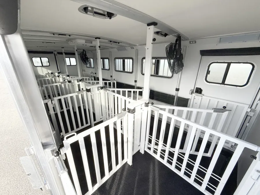 2026 Cimarron Showstar LX | Photo 9 of 22