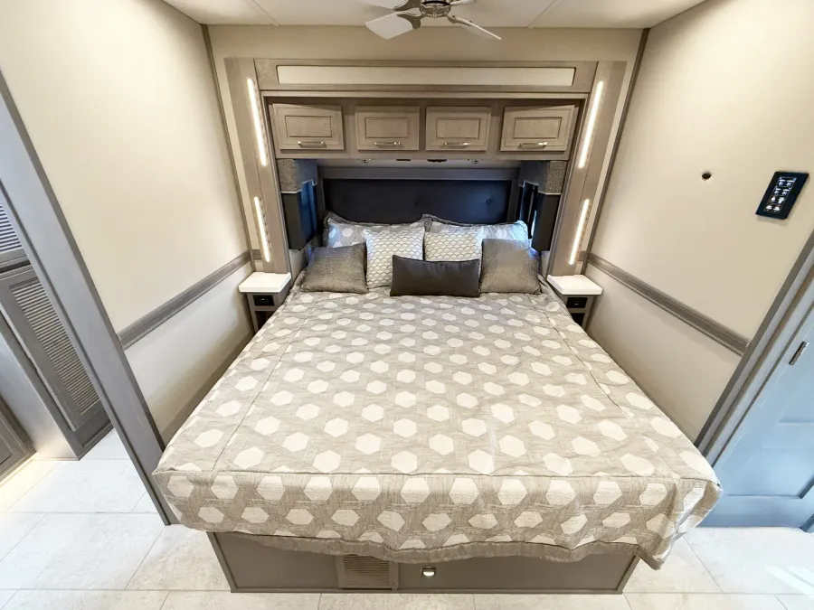 2026 Renegade Explorer 40ERB | Photo 15 of 29