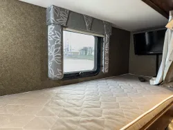 2018 Renegade Verona 40VBH | Thumbnail Photo 21 of 26