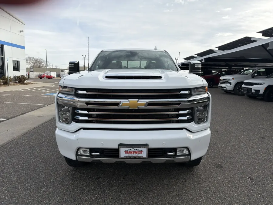 2022 Chevrolet Silverado 2500HD High Country | Photo 8 of 22