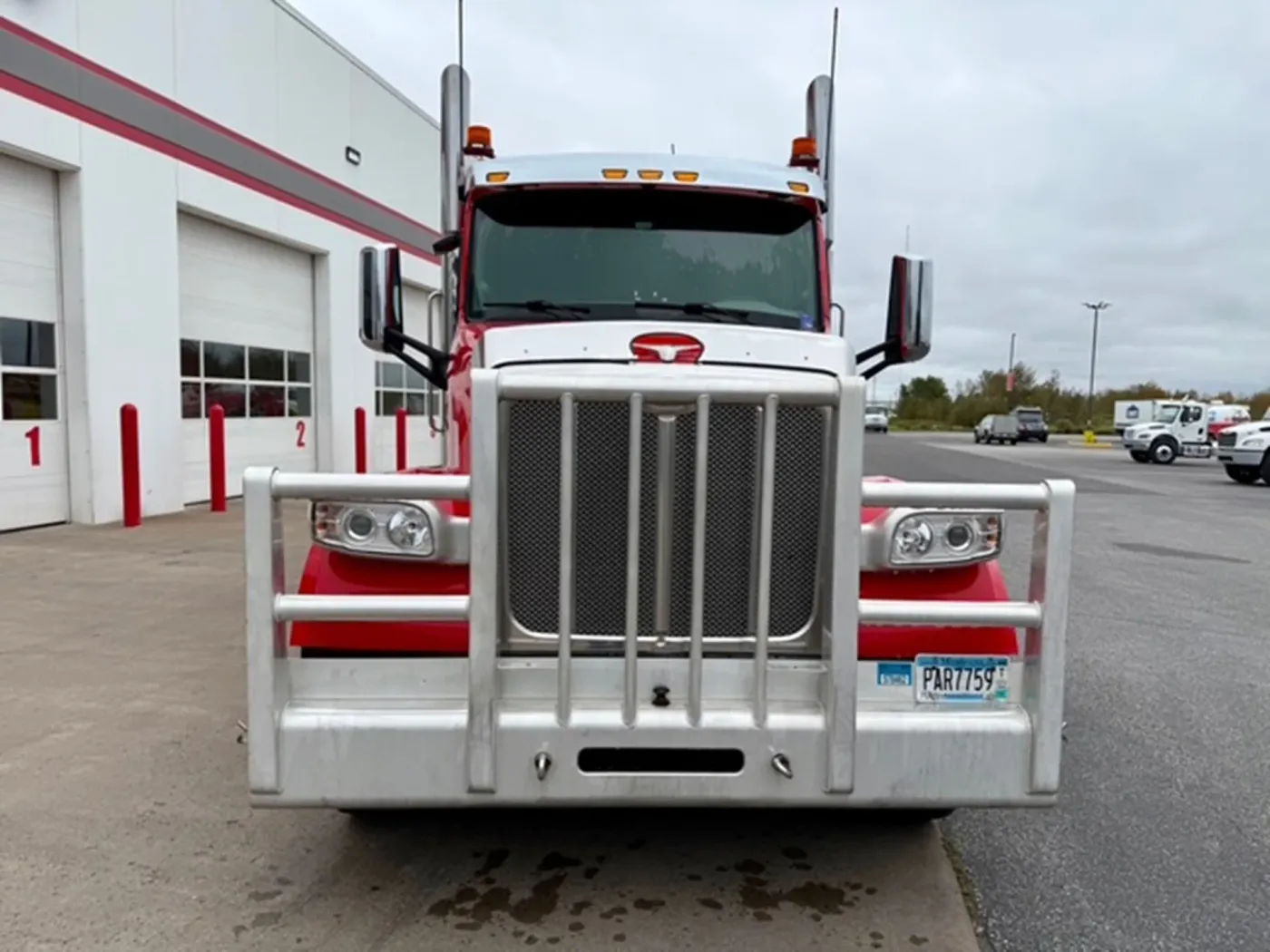 2022 Peterbilt 567 | Photo 3 of 18