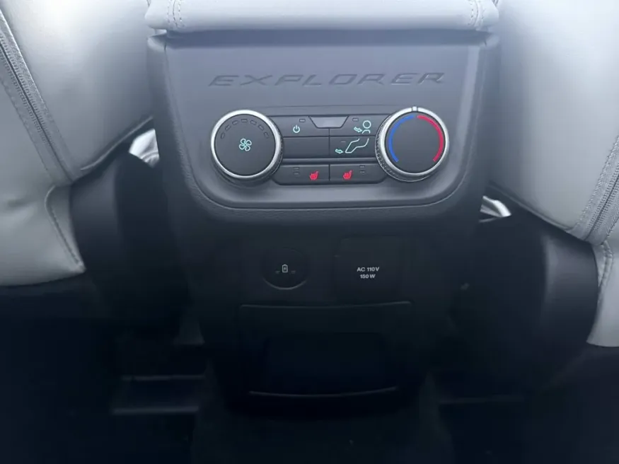 2026 Ford Explorer | Photo 22 of 25