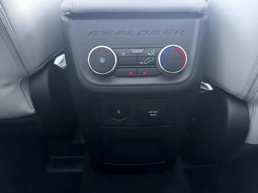 2026 Ford Explorer | Photo 22 of 25