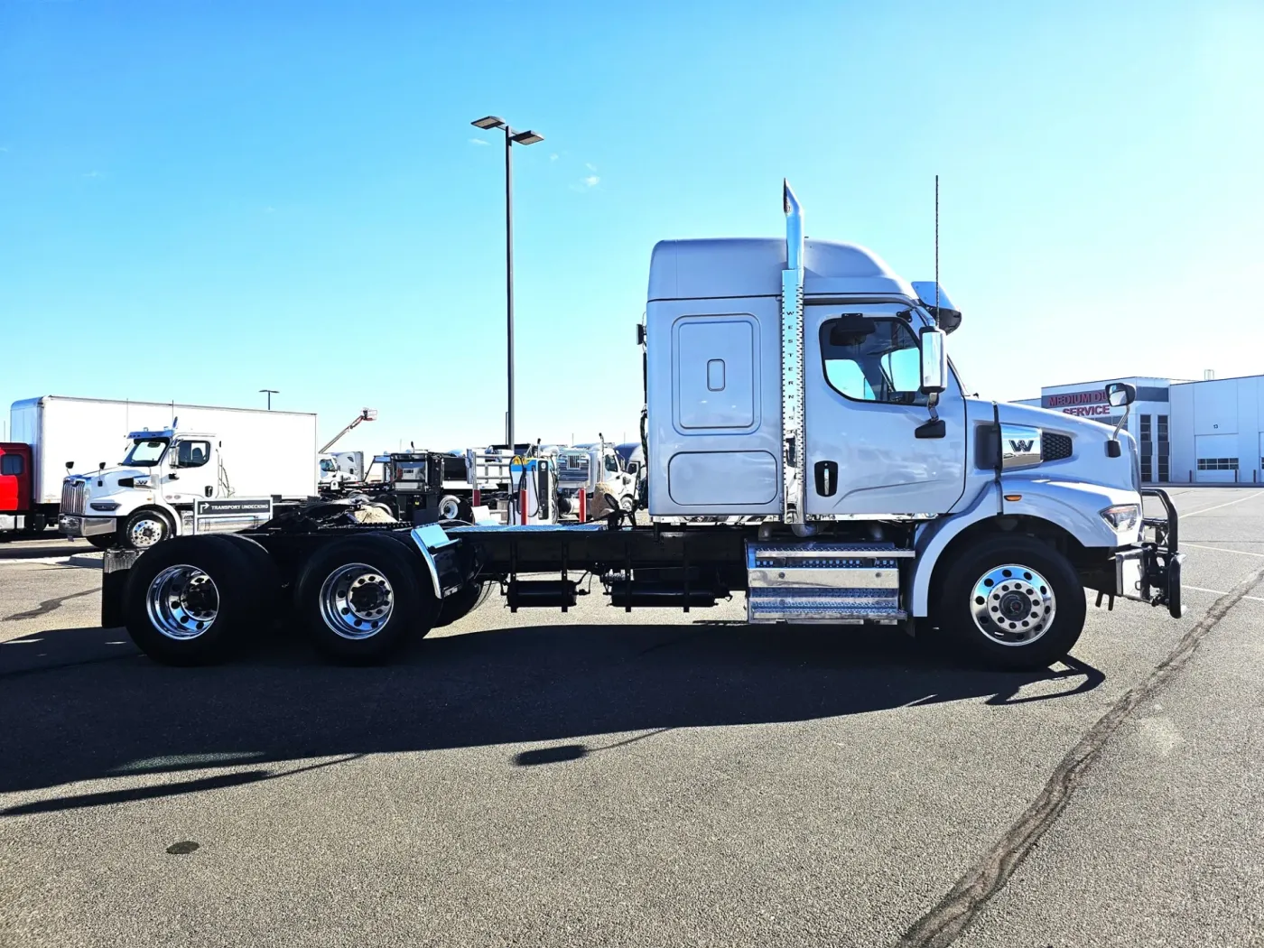 2025 Western Star 47X | Photo 4 of 19