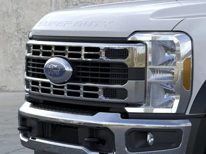 2026 Ford Super Duty F-600 | Photo 17 of 22