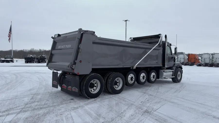 2023 Western Star 47X | Photo 7 of 22