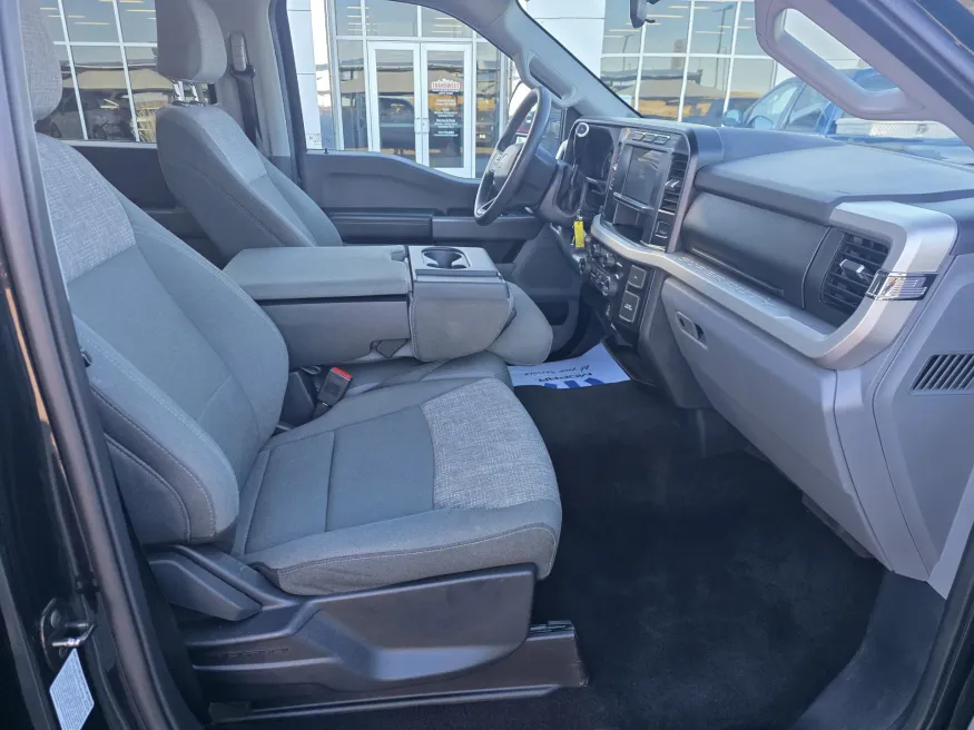 2024 Ford Super Duty F-350 DRW | Photo 16 of 26