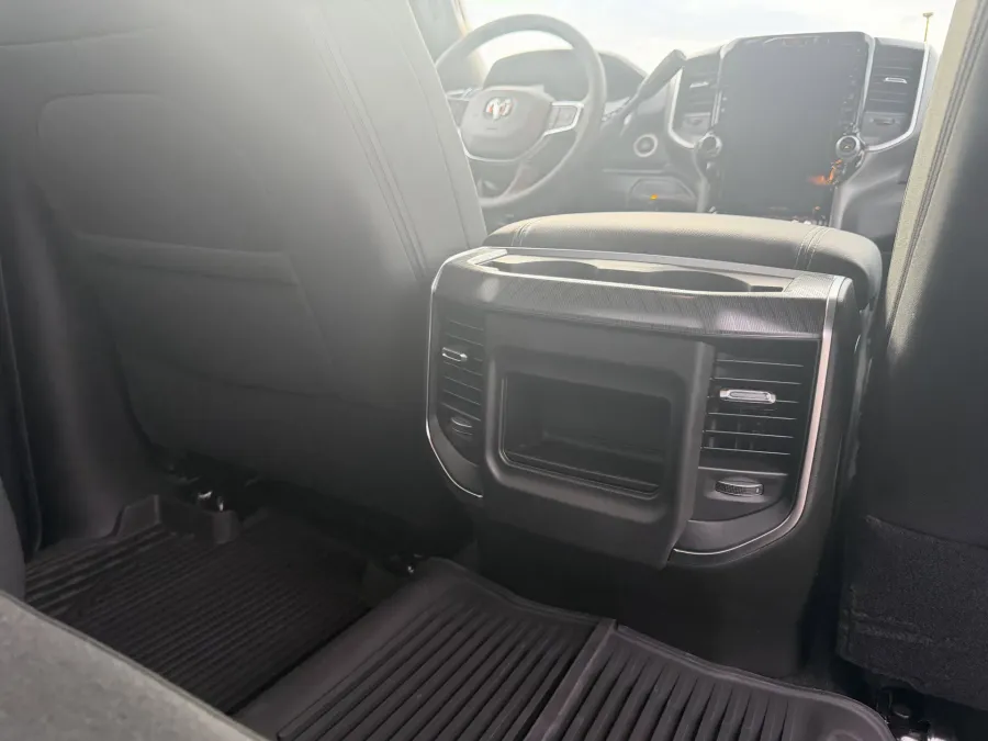 2026 RAM 2500 Big Horn | Photo 9 of 15