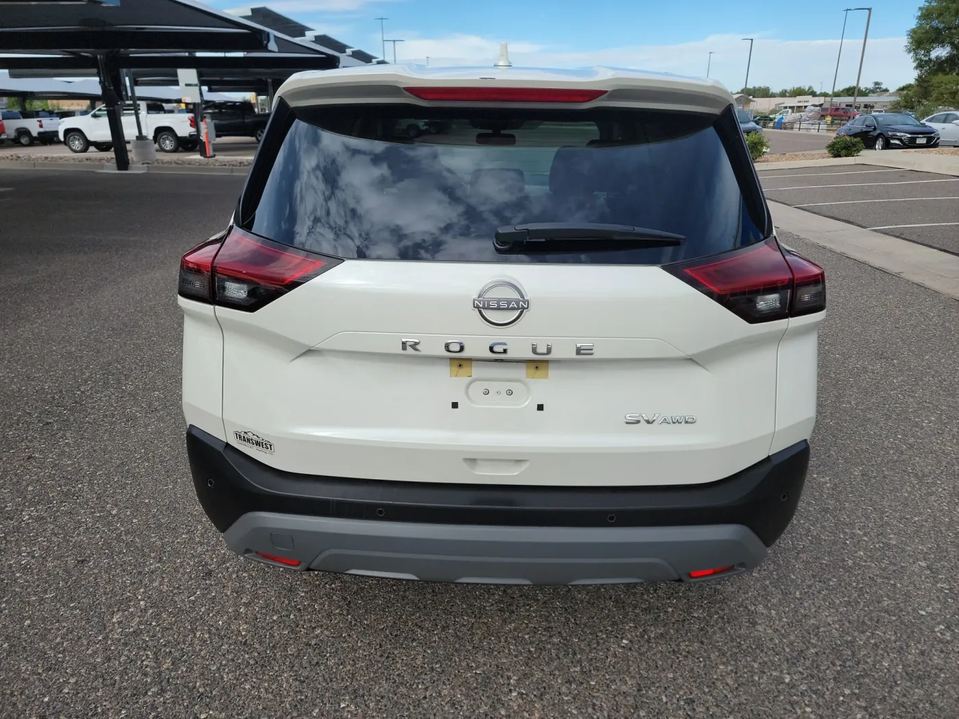 2023 Nissan Rogue SV | Photo 3 of 17