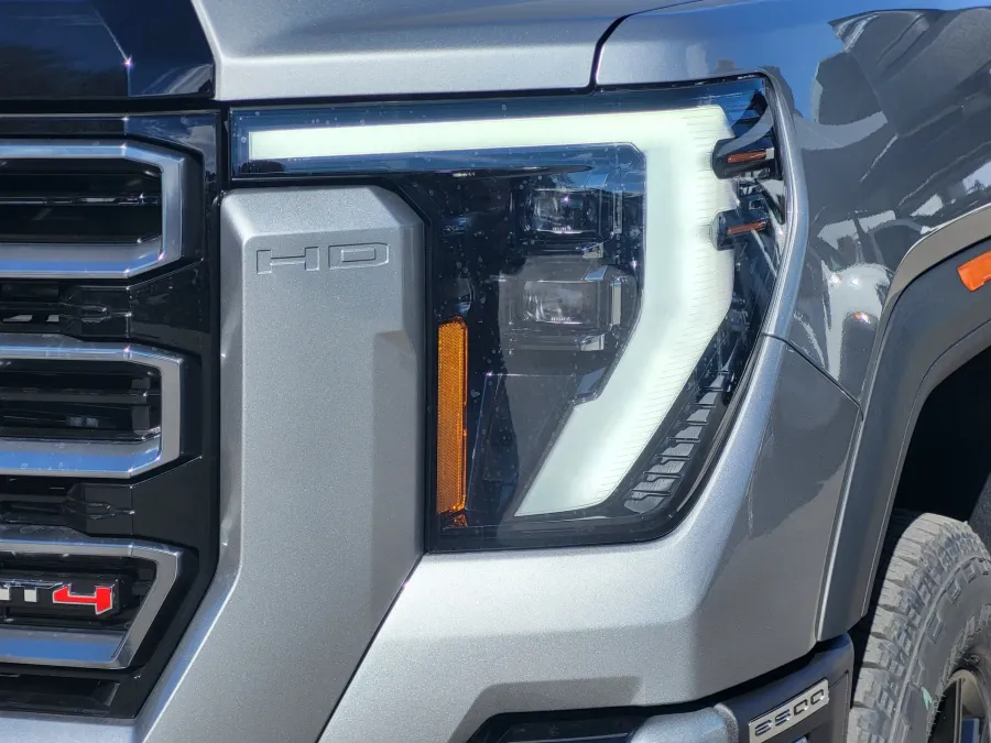 2026 GMC Sierra 2500HD AT4 | Photo 7 of 31