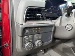 2026 Chevrolet Suburban Premier | Thumbnail Photo 16 of 23