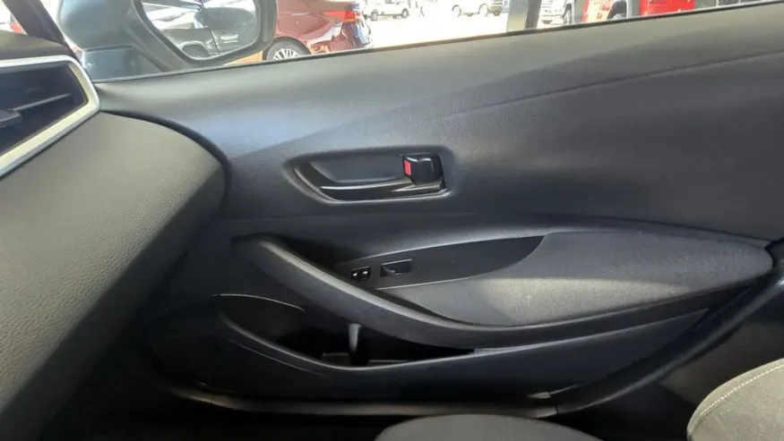 2024 Toyota Corolla | Photo 25 of 28