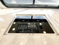 2025 Newmar Dutch Star 4369 | Thumbnail Photo 12 of 33