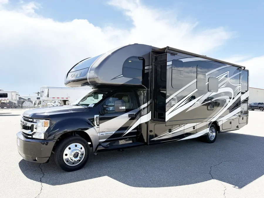 2021 Thor Omni XG32 | Photo 20 of 26