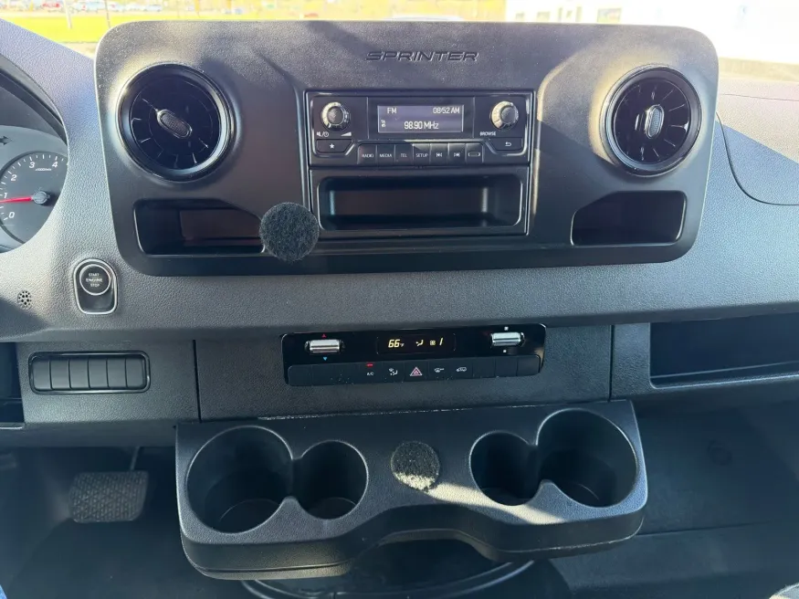 2022 Mercedes Benz Sprinter 2500 Cargo 170 WB | Photo 12 of 21