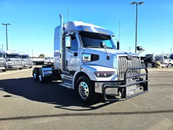 2025 Western Star 47X | Thumbnail Photo 3 of 19
