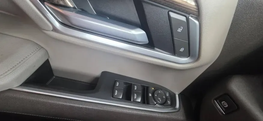 2025 Chevrolet Silverado 1500 | Photo 11 of 28