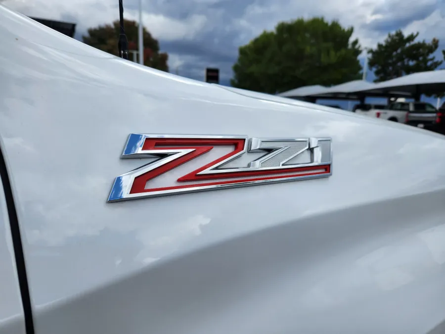 2021 Chevrolet Silverado 1500 LT | Photo 20 of 31