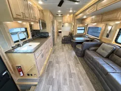 2019 Renegade Classic 3200AM | Thumbnail Photo 4 of 28